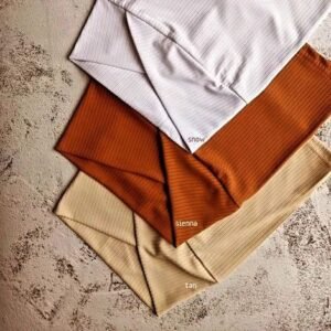 Bonnet croisé sous hijab